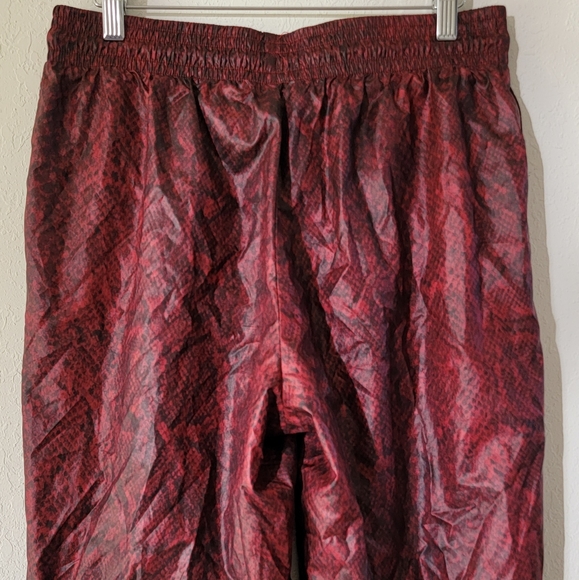 NIKE Python Print Jogger Pants In Burgundy M. - Picture 7 of 9